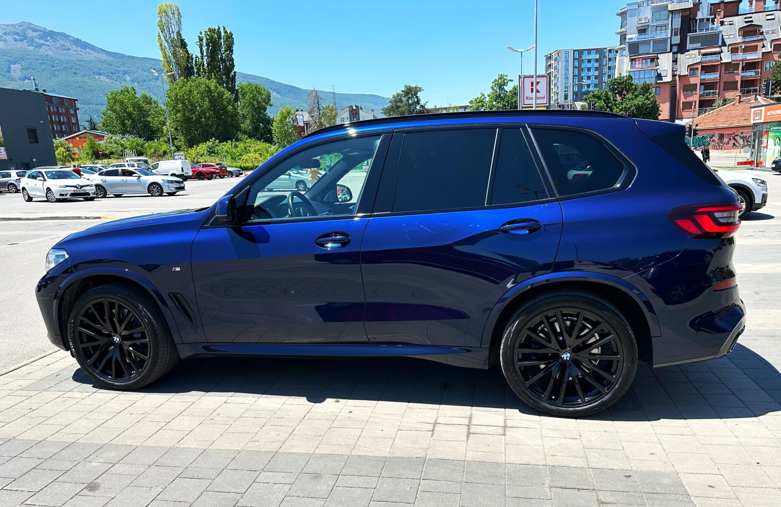 BMW X5 40d M-sport, Bowers&Wilkins, Soft-close, Integral, снимка 4 - Автомобили и джипове - 55384641