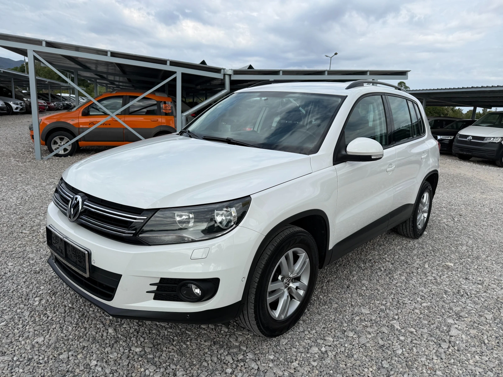 VW Tiguan 2.0 TDI НОВ ВНОС !! FACE LIFT !! ЕВРО 5 !! , снимка 7 - Автомобили и джипове - 55776512