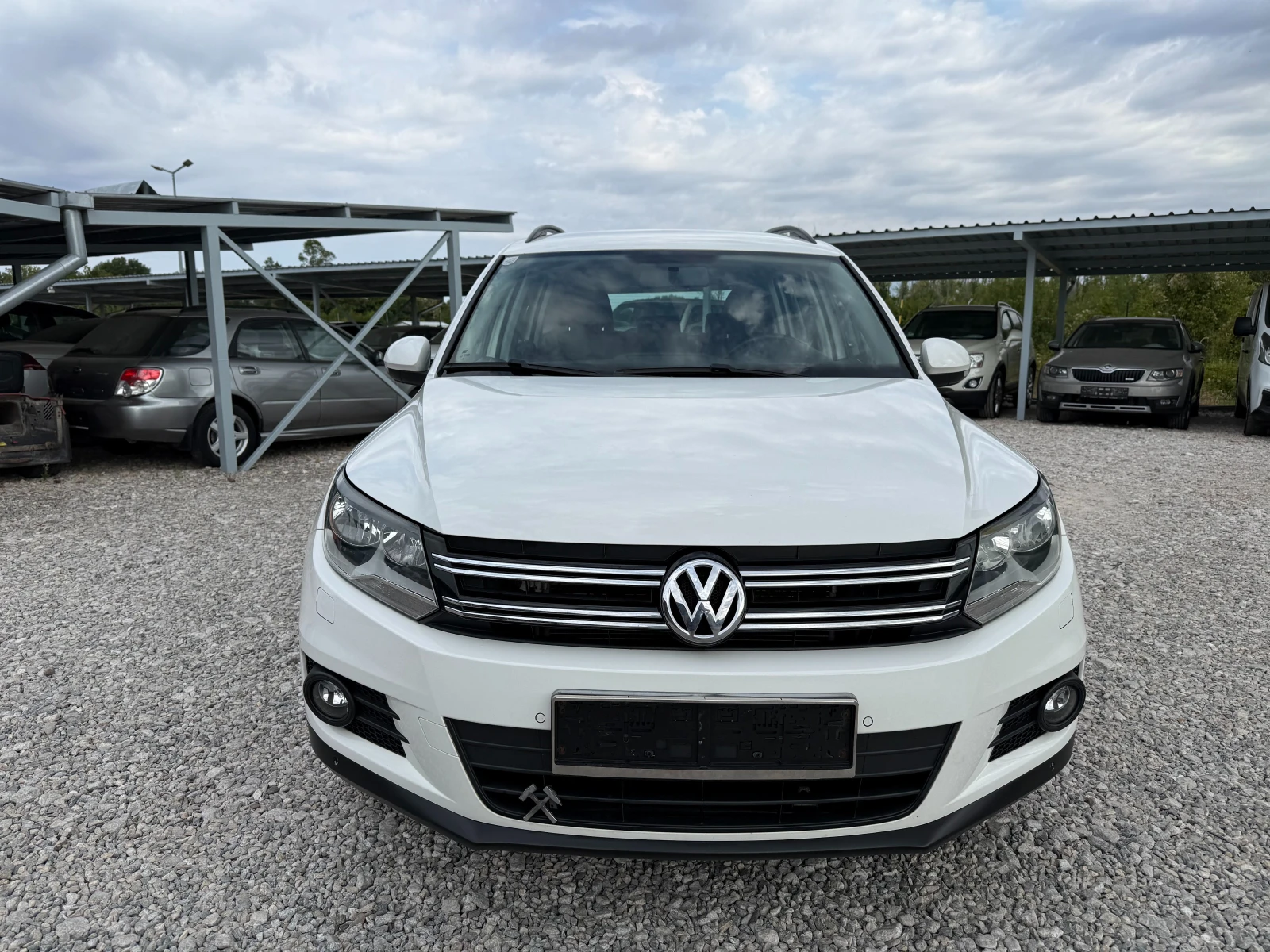 VW Tiguan 2.0 TDI НОВ ВНОС !! FACE LIFT !! ЕВРО 5 !! , снимка 8 - Автомобили и джипове - 55776512
