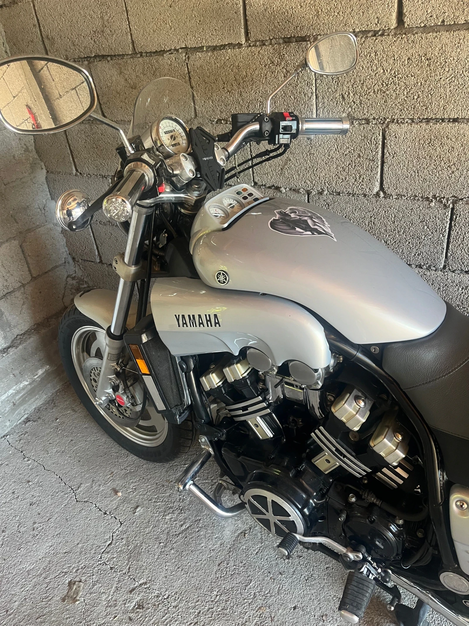 Yamaha V-Max, снимка 13 - Мотоциклети и мототехника - 55546791