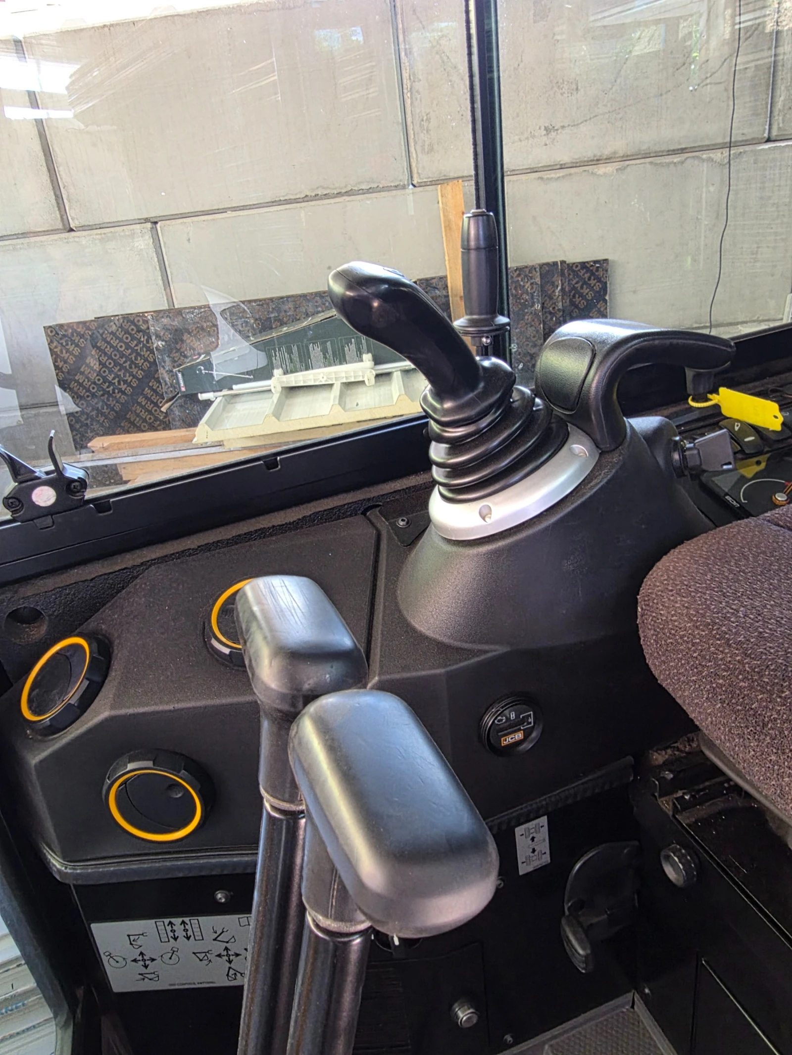 Багер JCB 19C-1, снимка 3 - Индустриална техника - 56677714