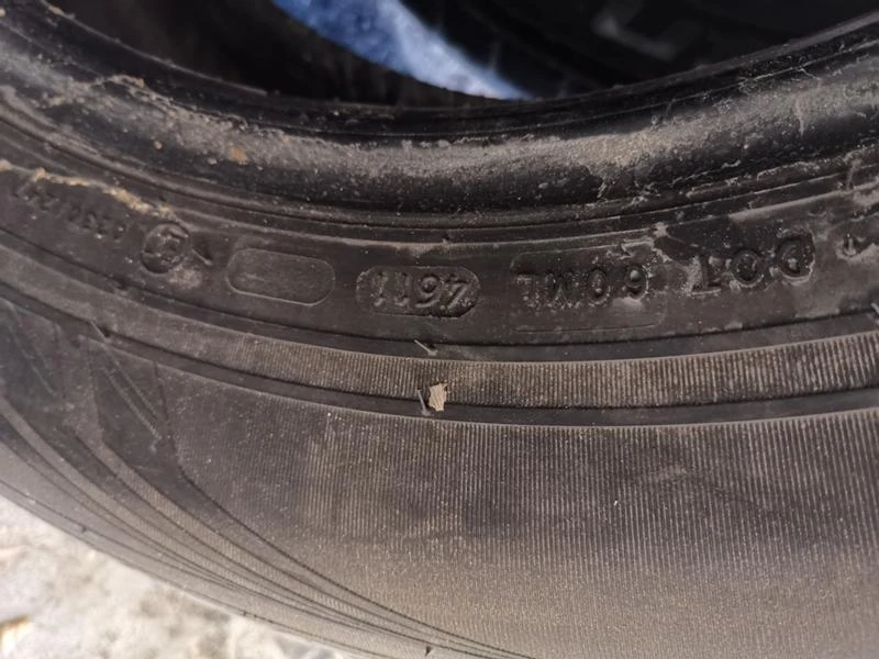 Гуми Зимни 235/60R18, снимка 3 - Гуми и джанти - 46829773