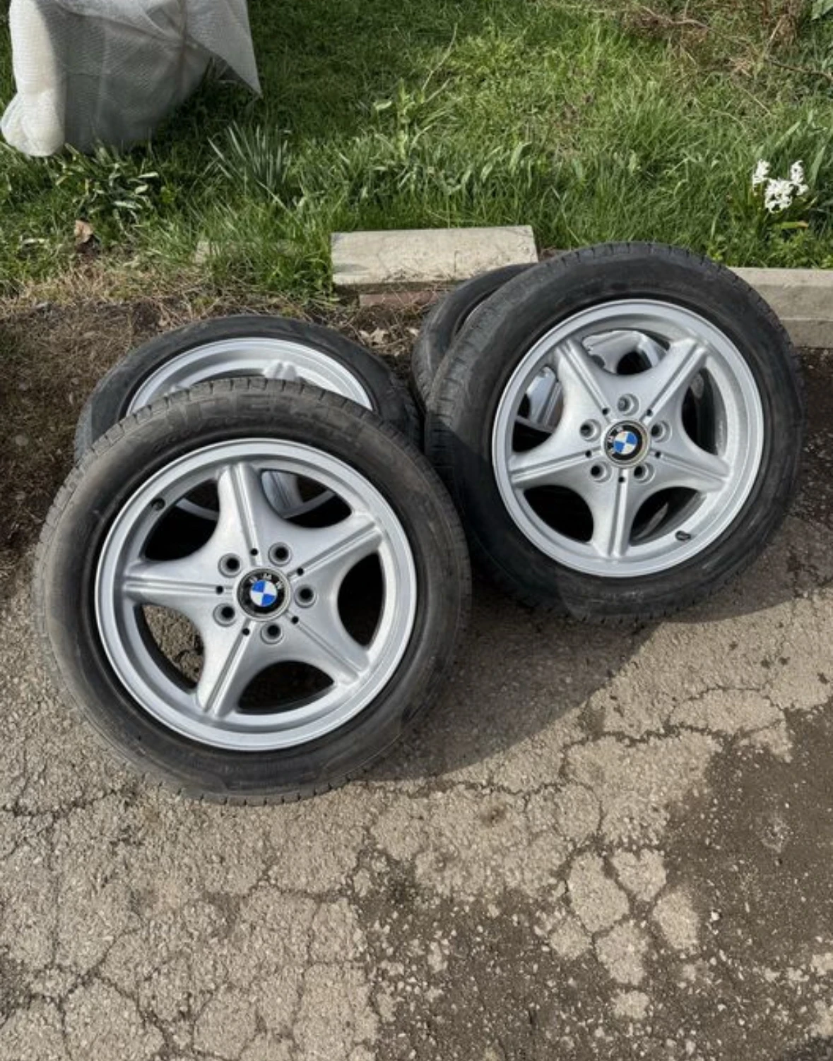 ���� � ������ 205/55R16 �� BMW 318 | Mobile.bg � ����������� 1