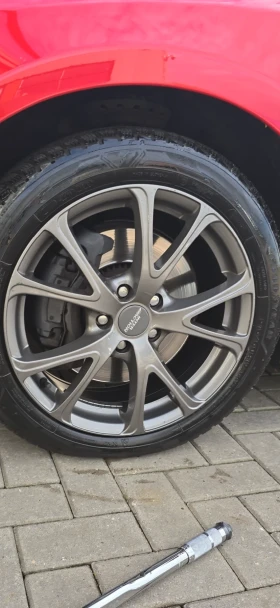 Volvo V60 2.4 D5 R Design, снимка 17