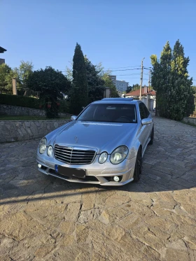  Mercedes-Benz E 320