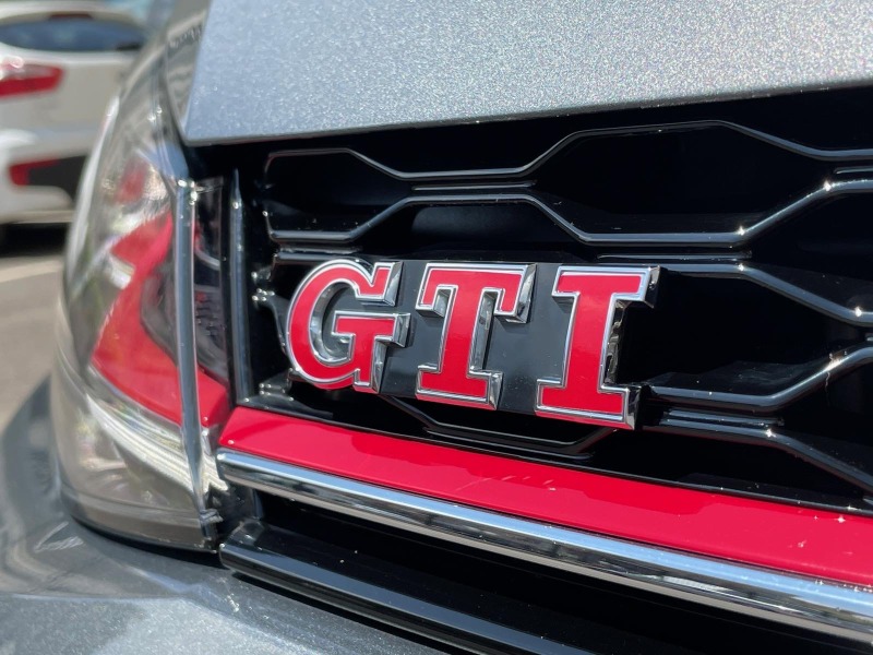 VW Golf GTI Performance, снимка 8 - Автомобили и джипове - 45316298