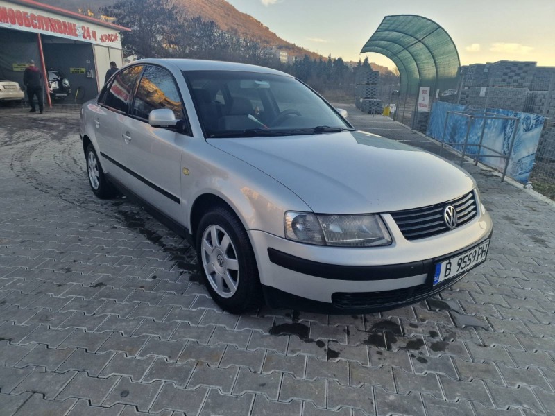 VW Passat, снимка 2 - Автомобили и джипове - 46433053