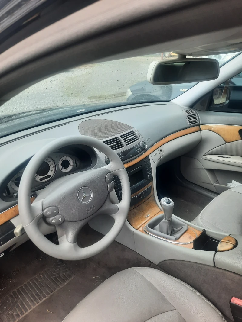 Mercedes-Benz E 220 2009, снимка 4 - Автомобили и джипове - 48070159