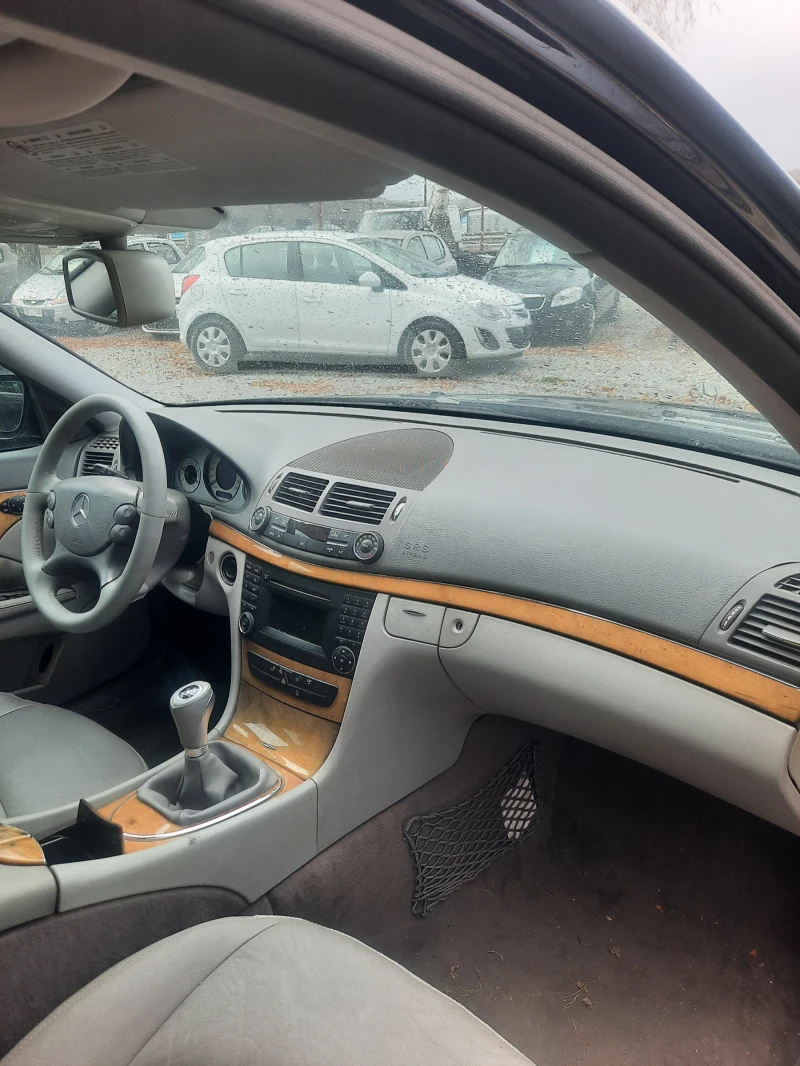 Mercedes-Benz E 220 2009, снимка 5 - Автомобили и джипове - 48070159