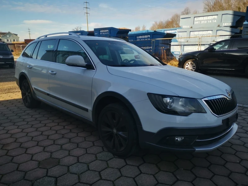 Skoda Superb Scout/Швейцария!, снимка 2 - Автомобили и джипове - 48376265