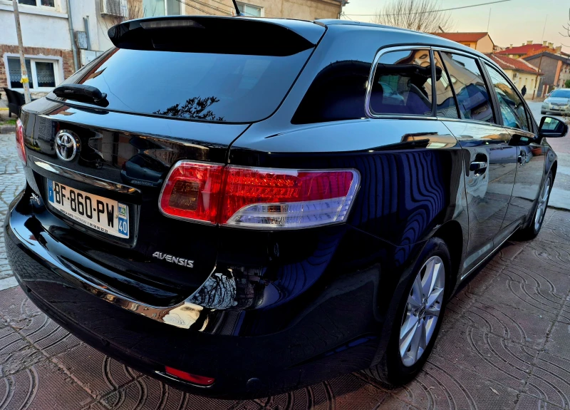 Toyota Avensis 2.2d4d-EXCLUSIVE-navi-veriga-6скорости-japan , снимка 10 - Автомобили и джипове - 49248043