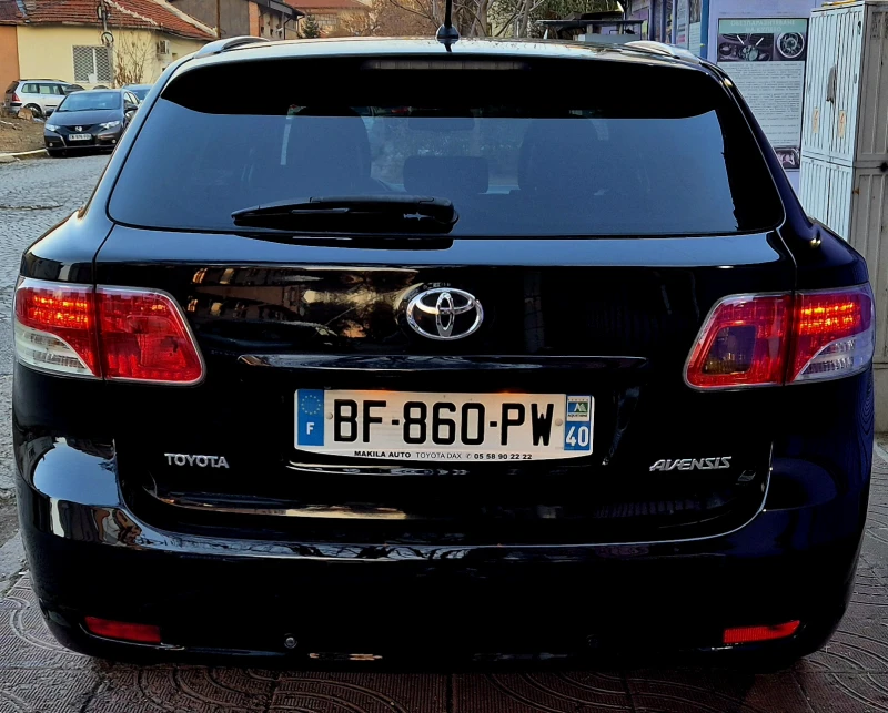 Toyota Avensis 2.2d4d-EXCLUSIVE-navi-veriga-6скорости-japan , снимка 9 - Автомобили и джипове - 49248043