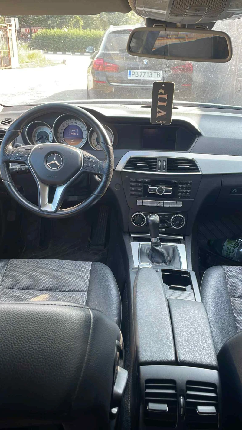 Mercedes-Benz C 220, снимка 2 - Автомобили и джипове - 50818016