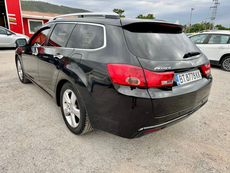 Honda Accord 2.2 i-Dtec, 150к.с., DISTRONIC, FULL , снимка 2 - Автомобили и джипове - 50982254