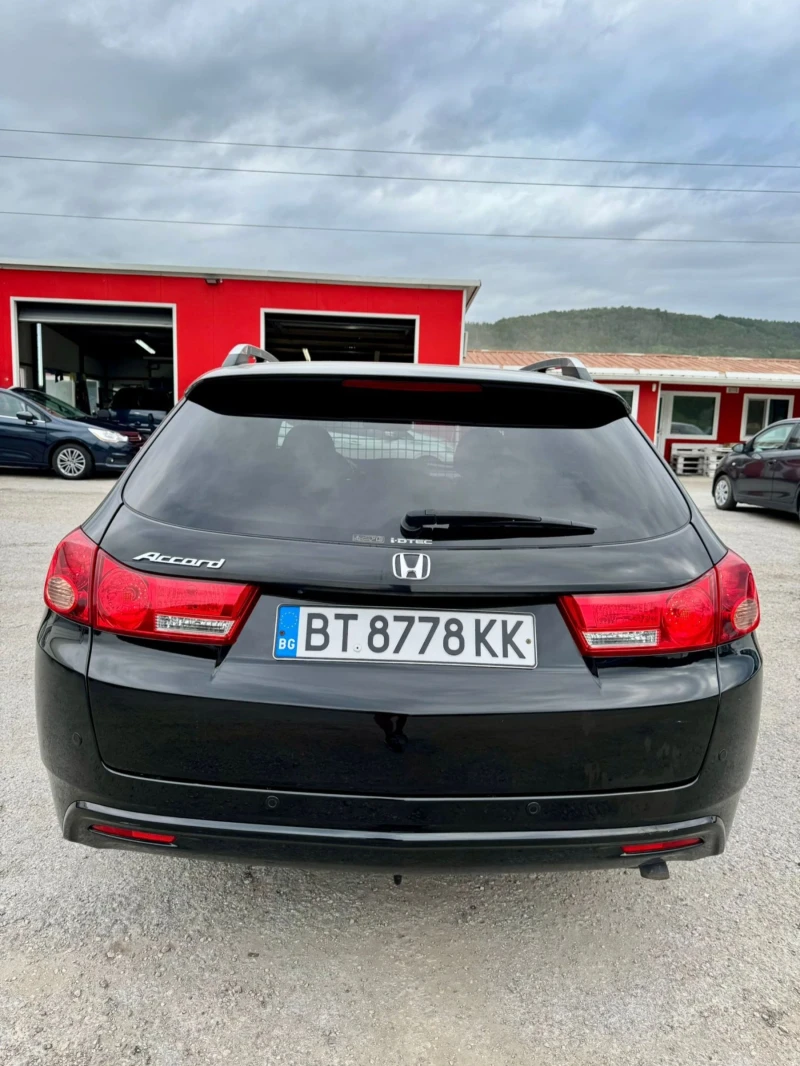 Honda Accord 2.2 i-Dtec, 150к.с., DISTRONIC, FULL , снимка 3 - Автомобили и джипове - 50982254