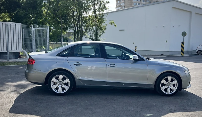 Audi A4 1.8 T, снимка 4 - Автомобили и джипове - 52535444