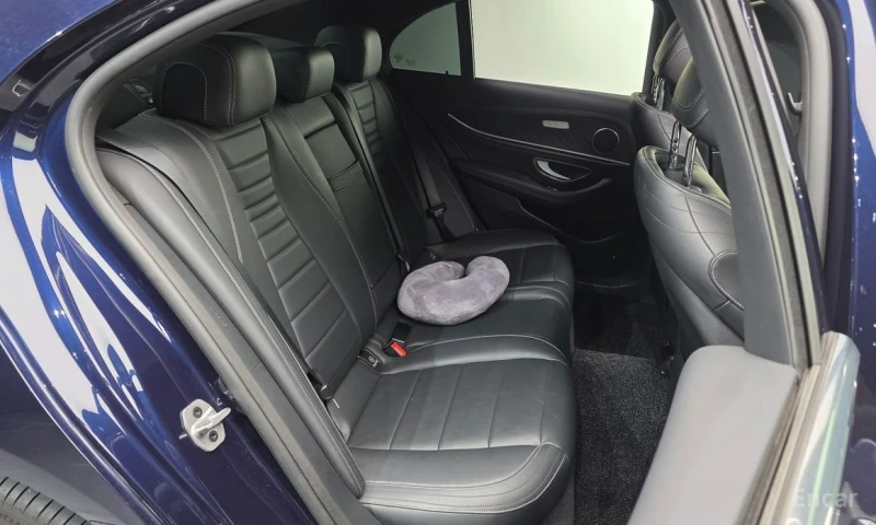 Mercedes-Benz E 220, снимка 12 - Автомобили и джипове - 53330916