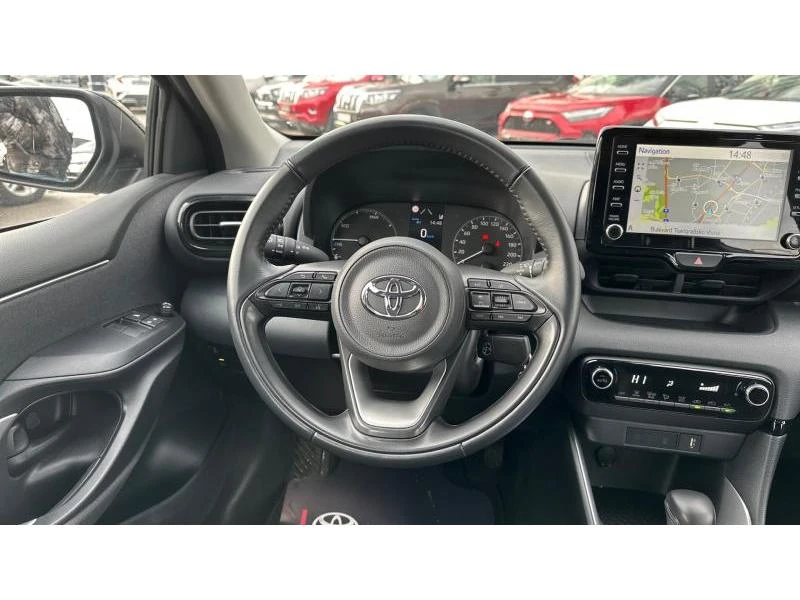 Toyota Yaris 1.5HSD Dynamic, снимка 9 - Автомобили и джипове - 48586459