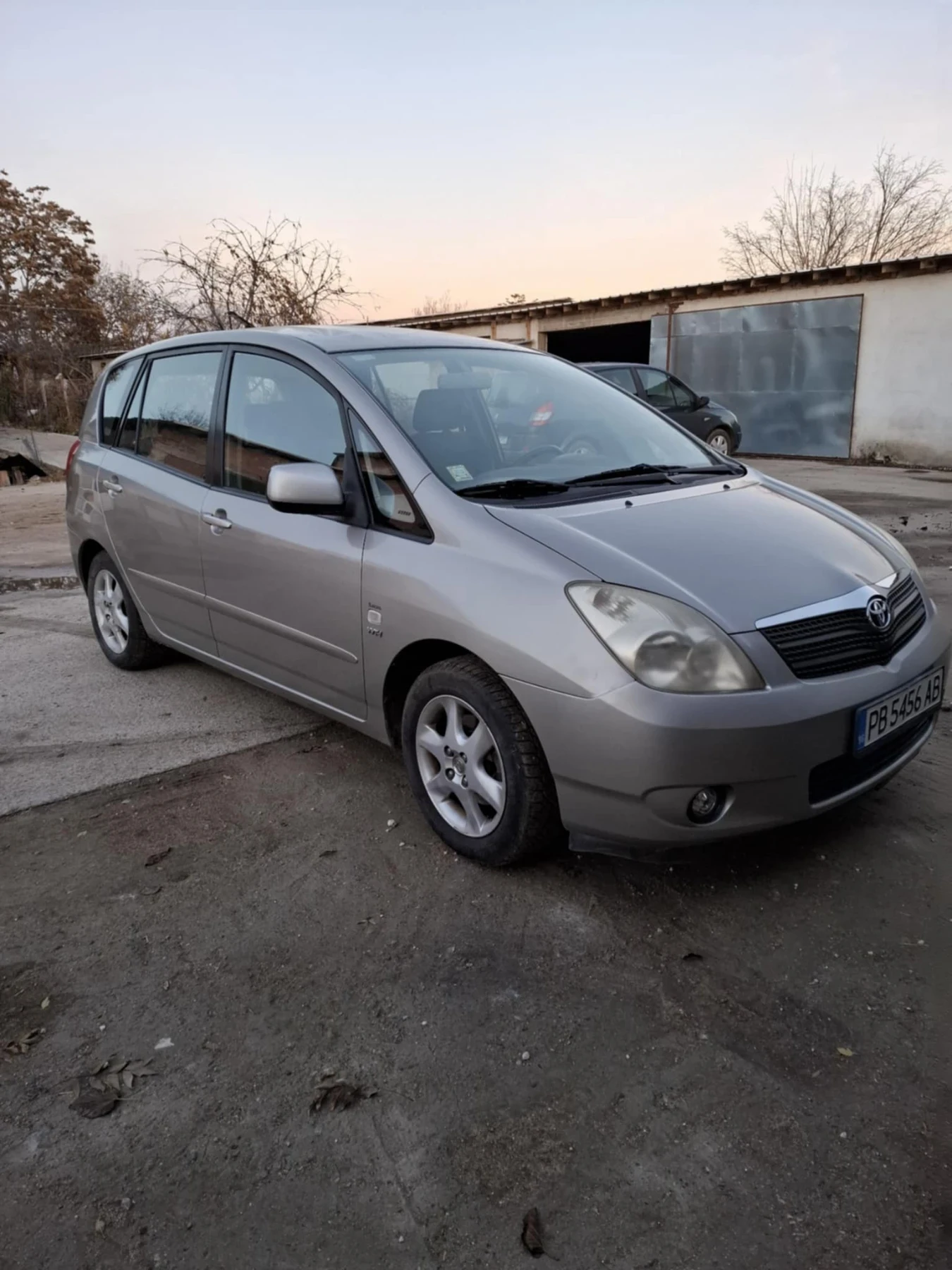 Toyota Corolla verso 1.8 - изображение 2