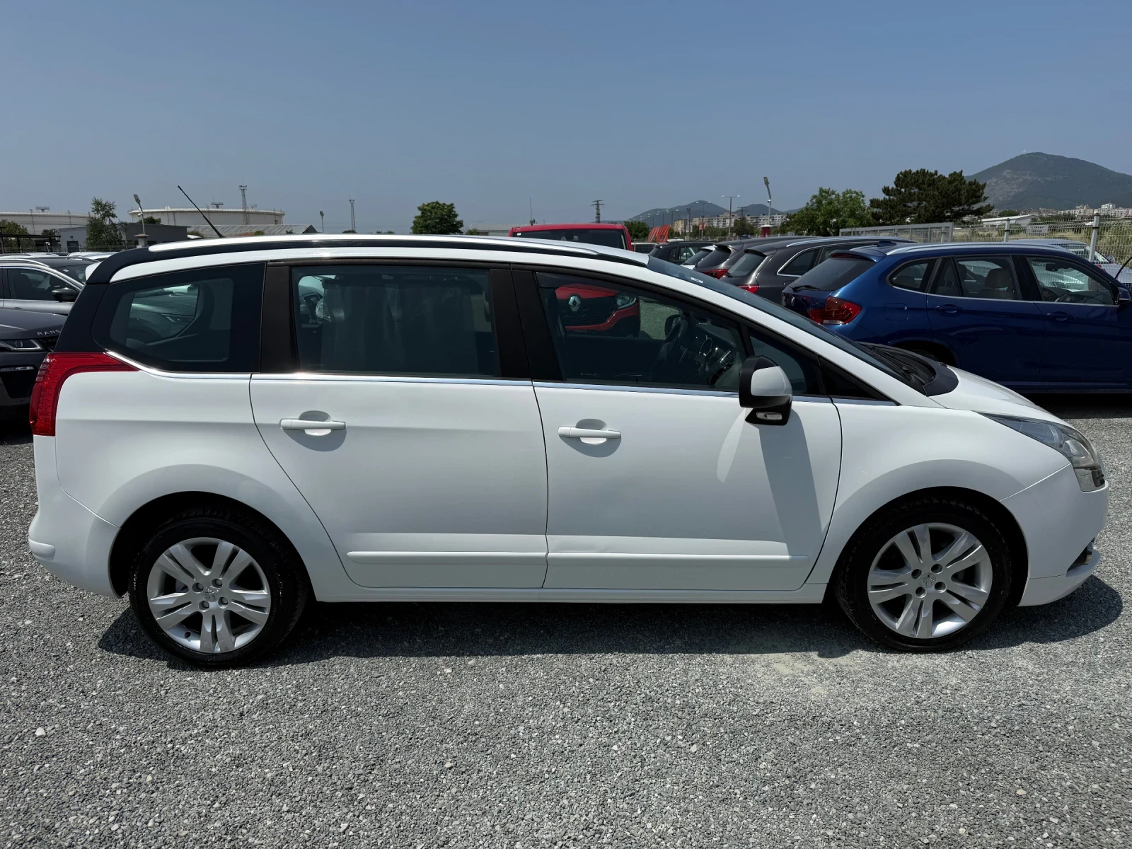 Peugeot 5008 (KATO НОВА)^(7-МЕСТА) - изображение 4