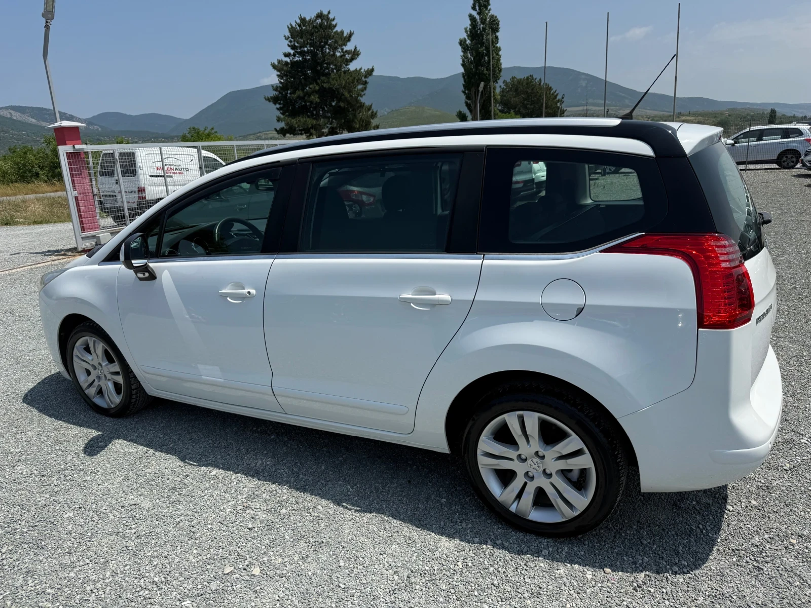 Peugeot 5008 (KATO НОВА)^(7-МЕСТА) - изображение 9