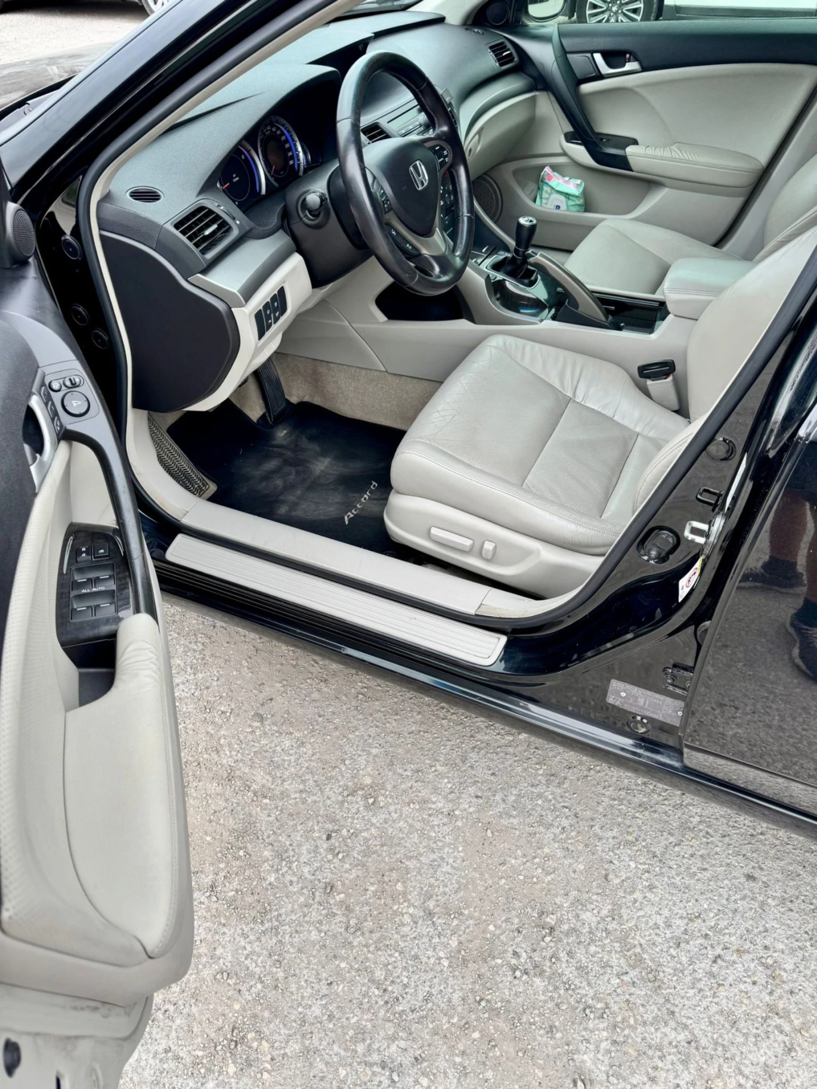 Honda Accord 2.2 i-Dtec, 150к.с., DISTRONIC, FULL  - изображение 9