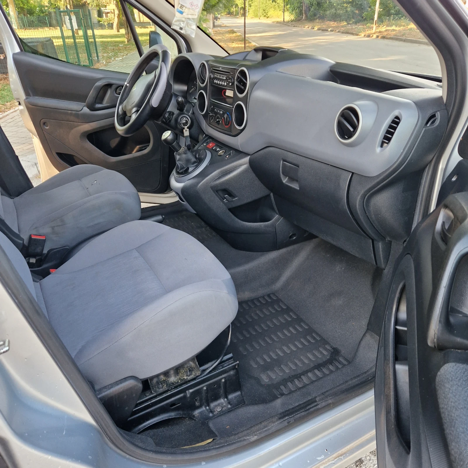 Peugeot Partner 1.6 HDI - изображение 10