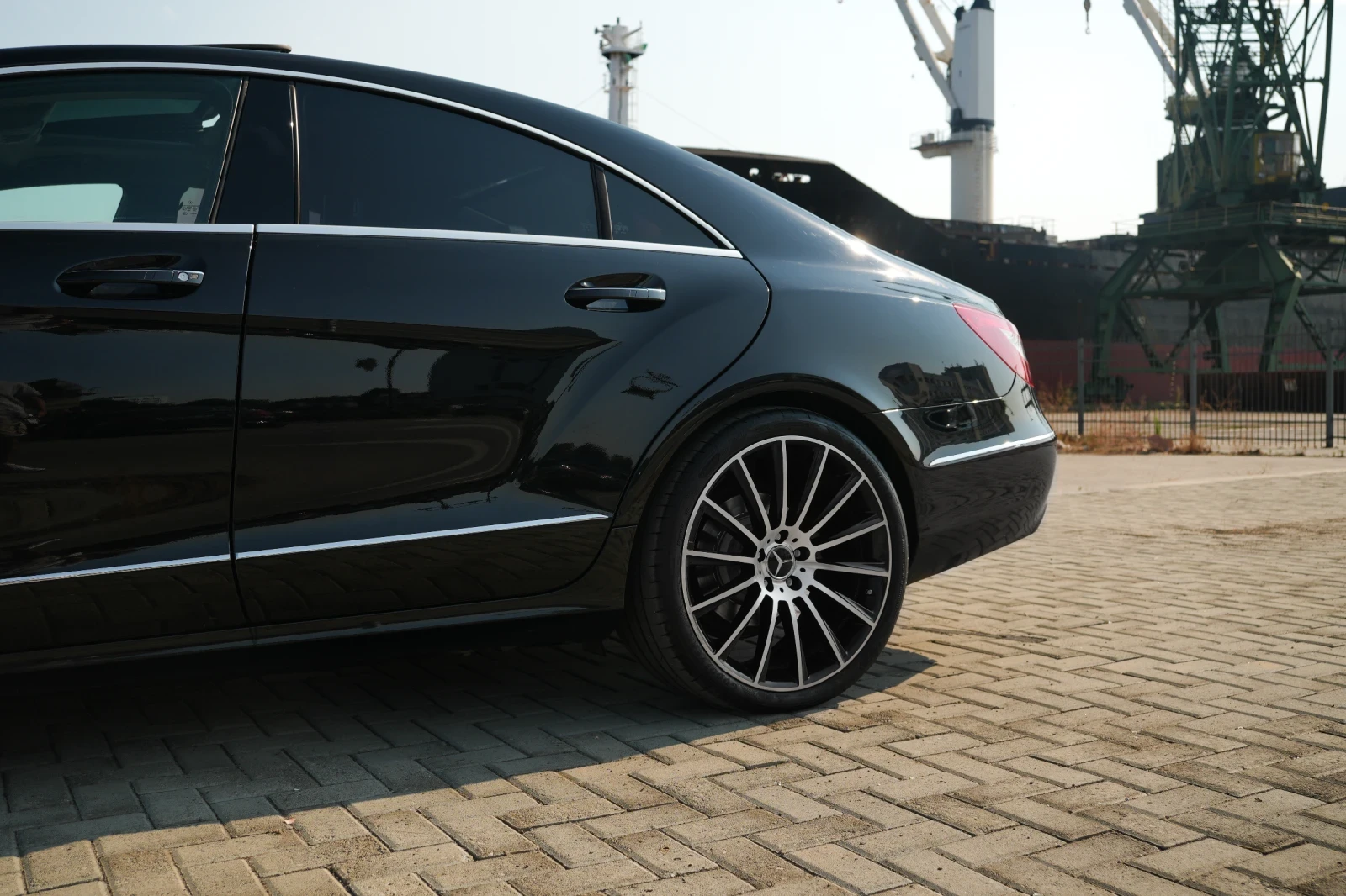 Mercedes-Benz CLS 350  - изображение 6