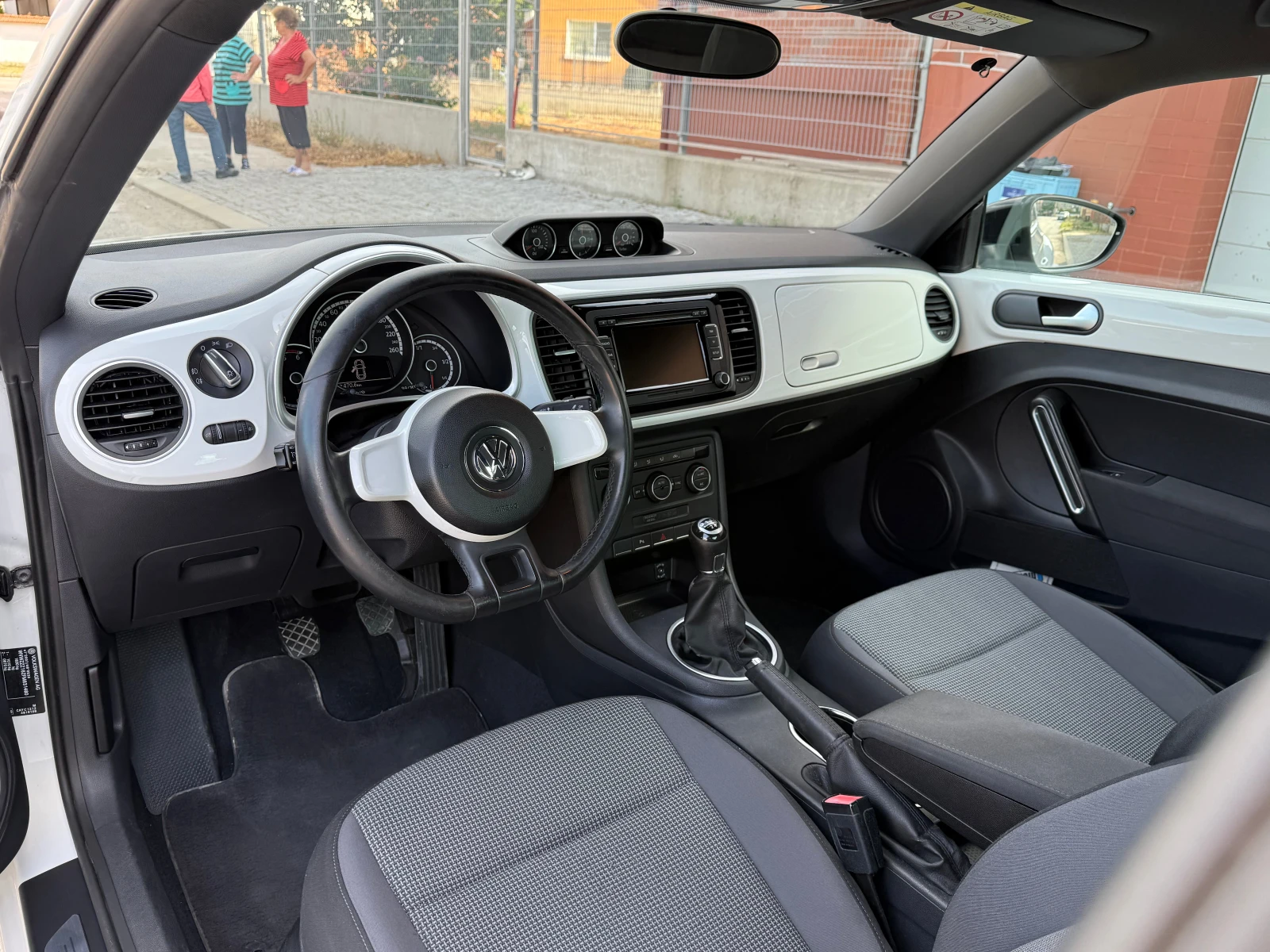 VW Beetle 1.6TDI-ШВЕЙЦАРИЯ-TOP - изображение 9