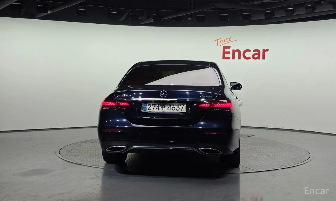 Mercedes-Benz E 220  - изображение 4