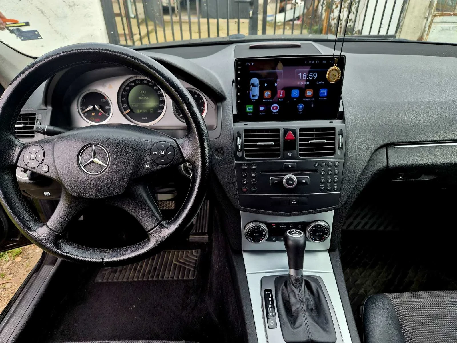 Mercedes-Benz C 200  - изображение 8