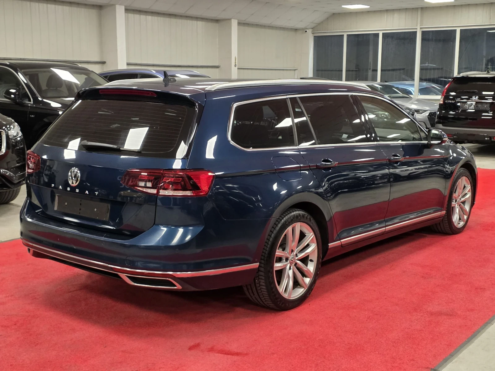 VW Passat 8.5 | 2.0 TDI | DSG-7 | Elegance Plus | TOP - изображение 6