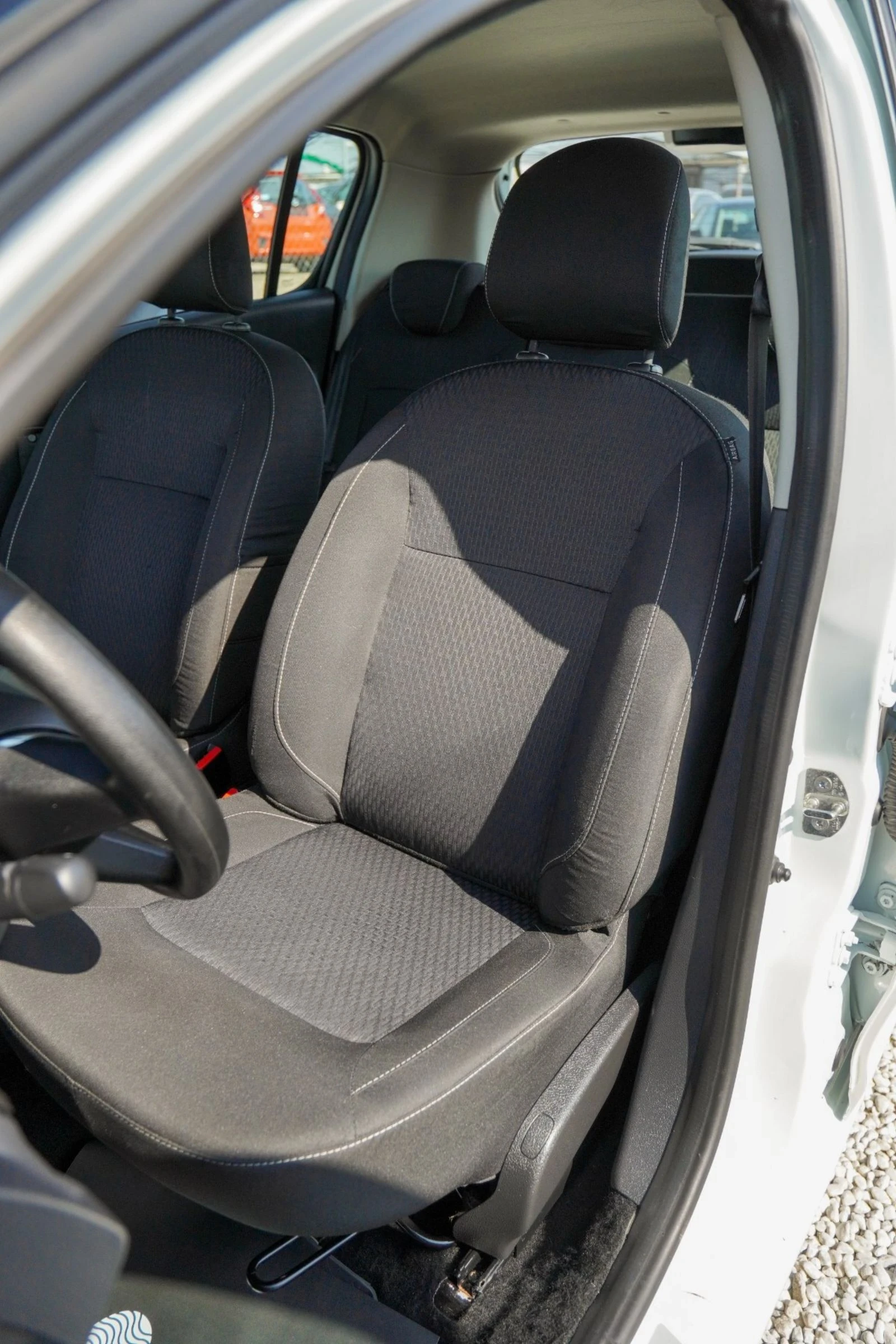 Dacia Sandero EURO-6 ЛИЗИНГ, снимка 12 - Автомобили и джипове - 53783874