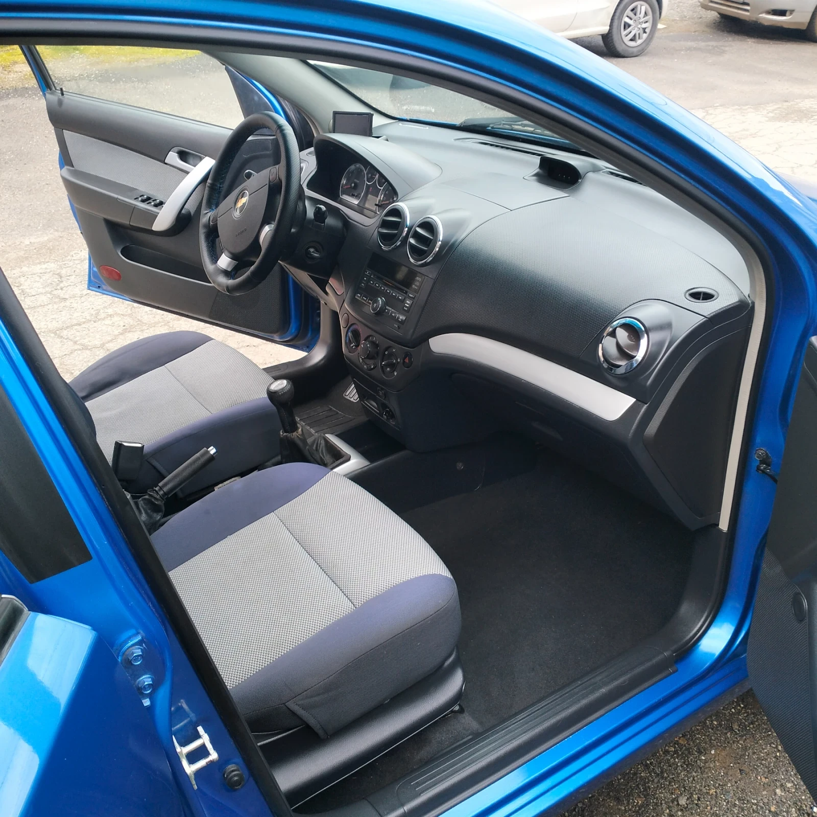 Chevrolet Aveo, снимка 5 - Автомобили и джипове - 54341800