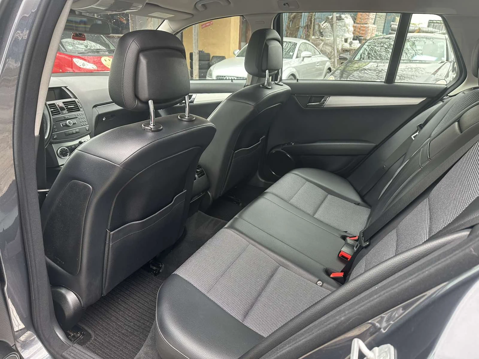 Mercedes-Benz C 220 CDI OM646 АВТОМАТИК, снимка 9 - Автомобили и джипове - 54164744