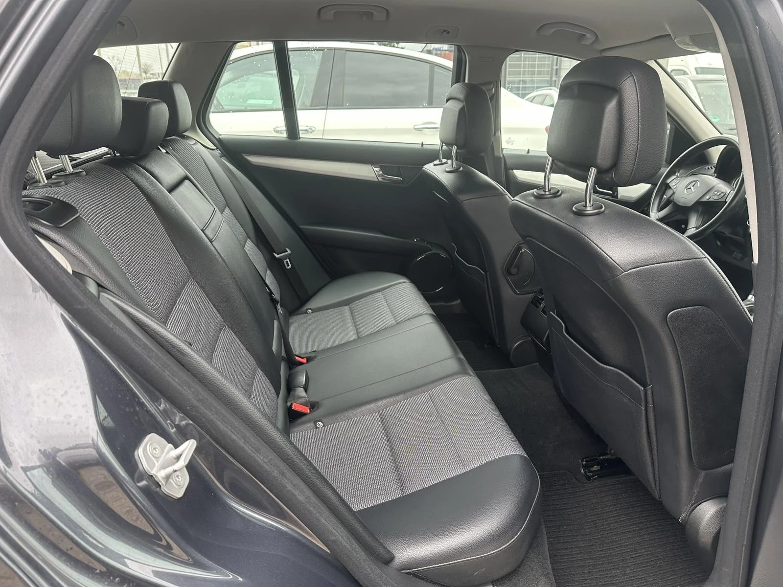 Mercedes-Benz C 220 CDI OM646 АВТОМАТИК, снимка 12 - Автомобили и джипове - 54164744