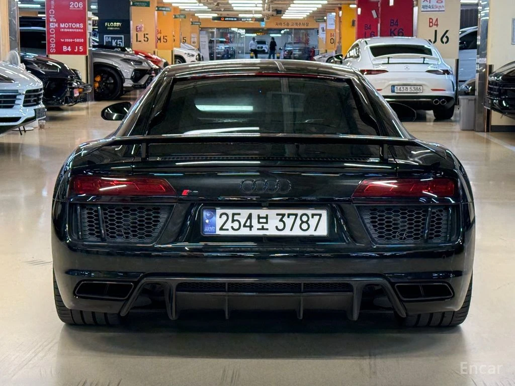 Audi R8 Bang & Olufsen* Virtual Cockpit Plus* , снимка 4 - Автомобили и джипове - 54741062