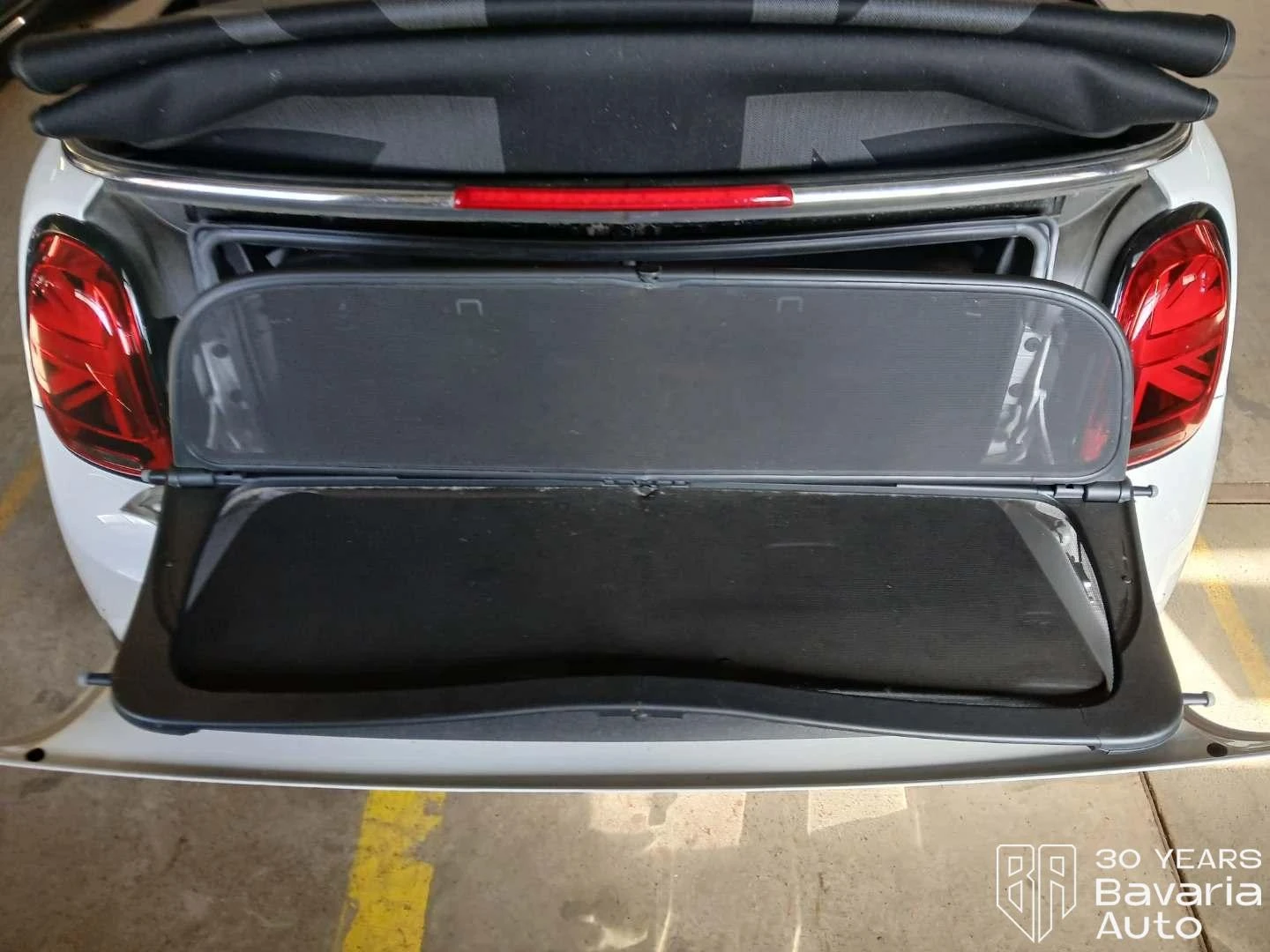 Mini Cooper 1, 5 Cabrio John Cooper Works Trim Steptronic, снимка 13 - Автомобили и джипове - 54836634