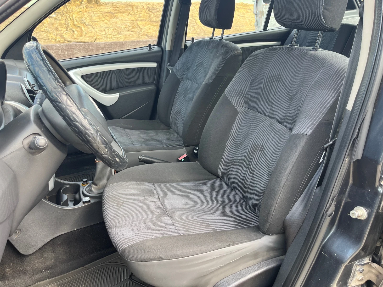 Dacia Sandero 1.6i GAS, снимка 7 - Автомобили и джипове - 55014561
