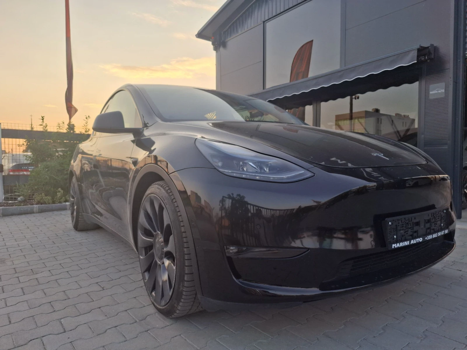 Tesla Model Y Performance * * AWD * * LongRange , снимка 9 - Автомобили и джипове - 55436382