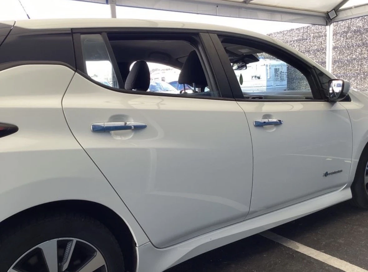 Nissan Leaf  Electric drive  150ks.ZE1 , снимка 10 - Автомобили и джипове - 55495139