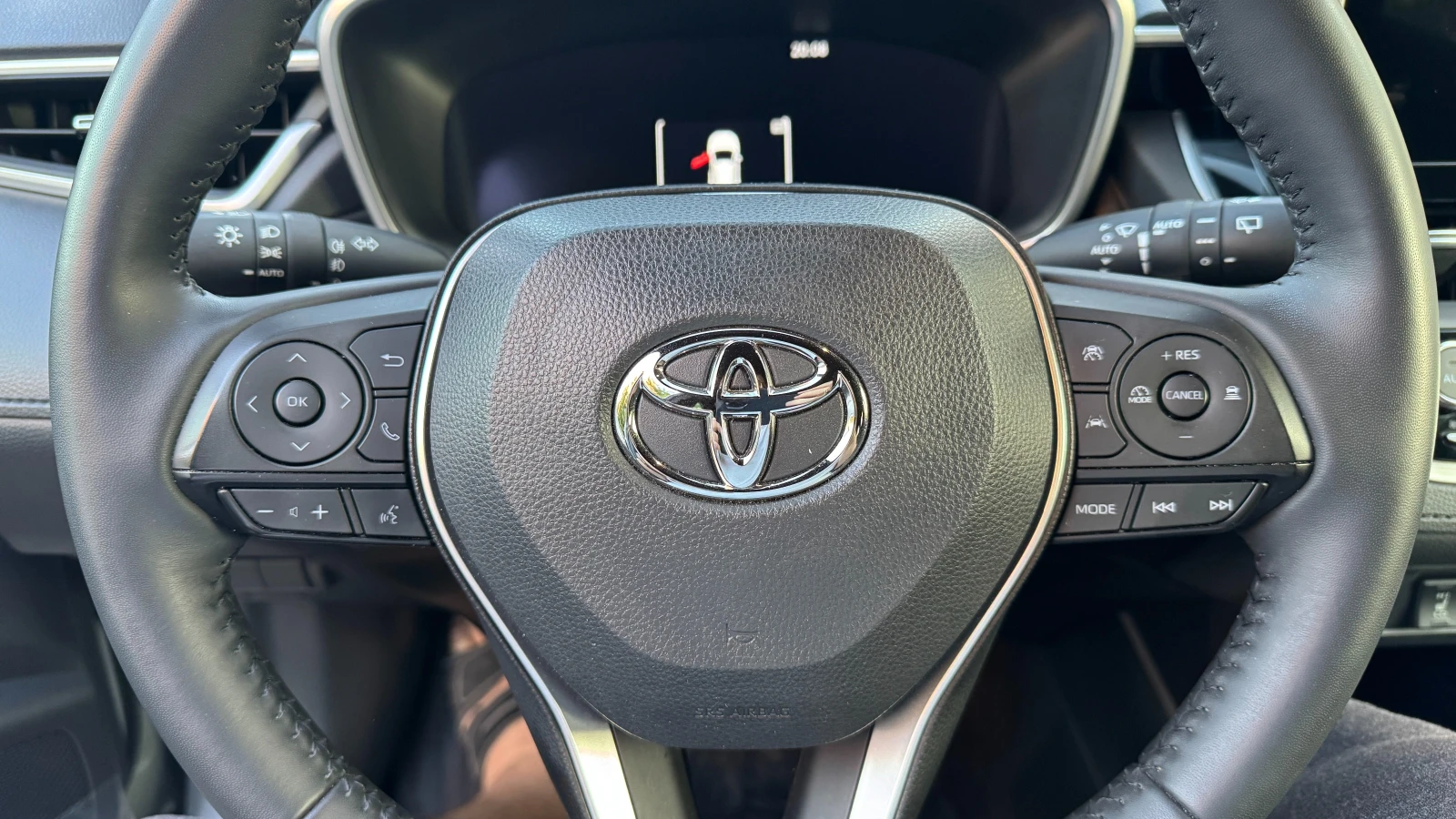 Toyota Corolla Cross, снимка 6 - Автомобили и джипове - 55513002