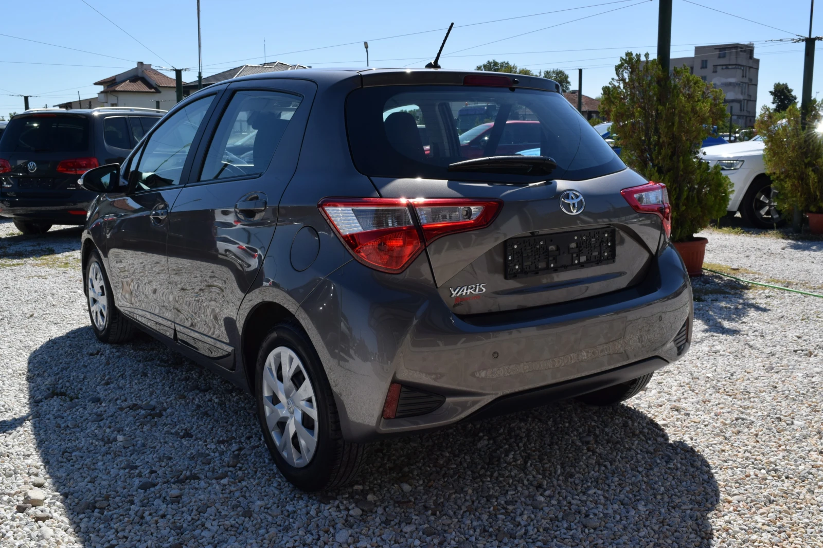 Toyota Yaris 1.0* 69kc* Euro6B* RSA* LDA* PCS* Камера* , снимка 4 - Автомобили и джипове - 55960105
