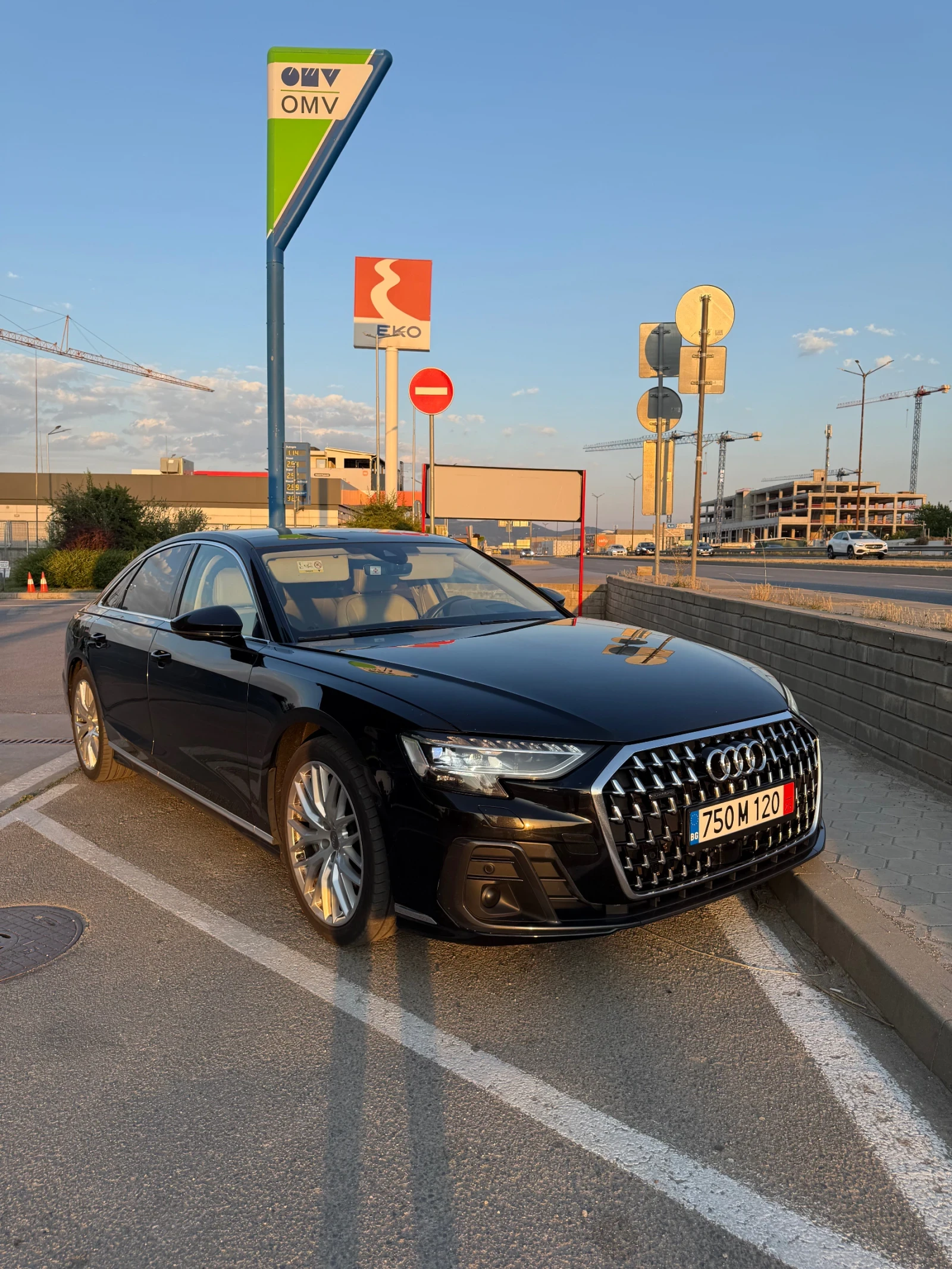 Audi A8 60 TFSI V8 