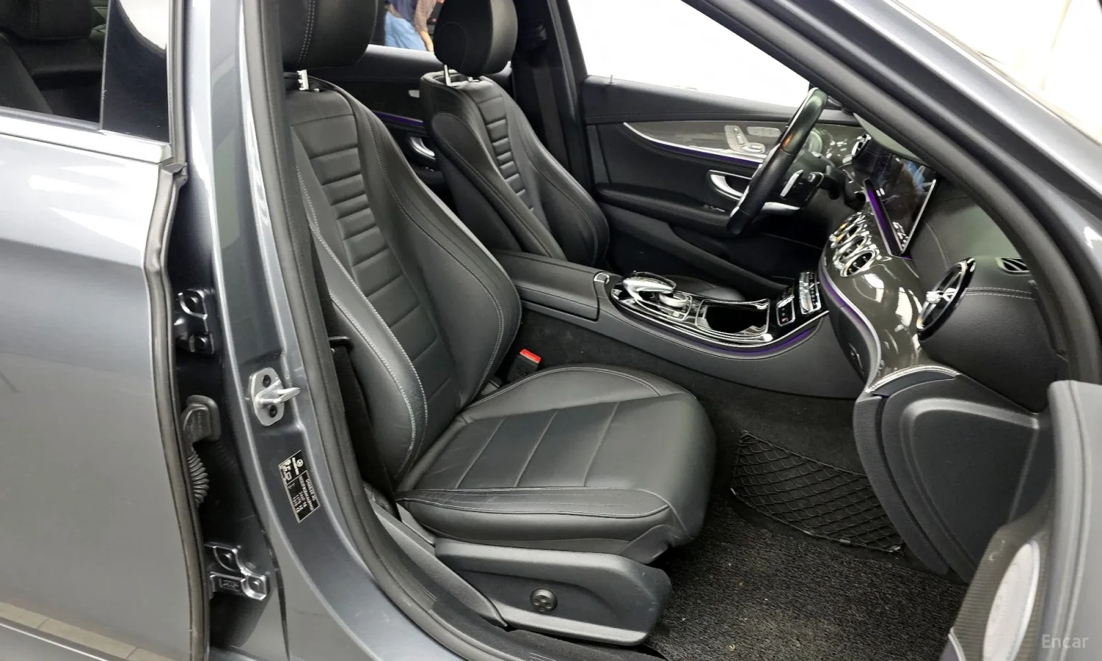 Mercedes-Benz E 350 4X4\AMG LINE\Burmester, снимка 11 - Автомобили и джипове - 56185363