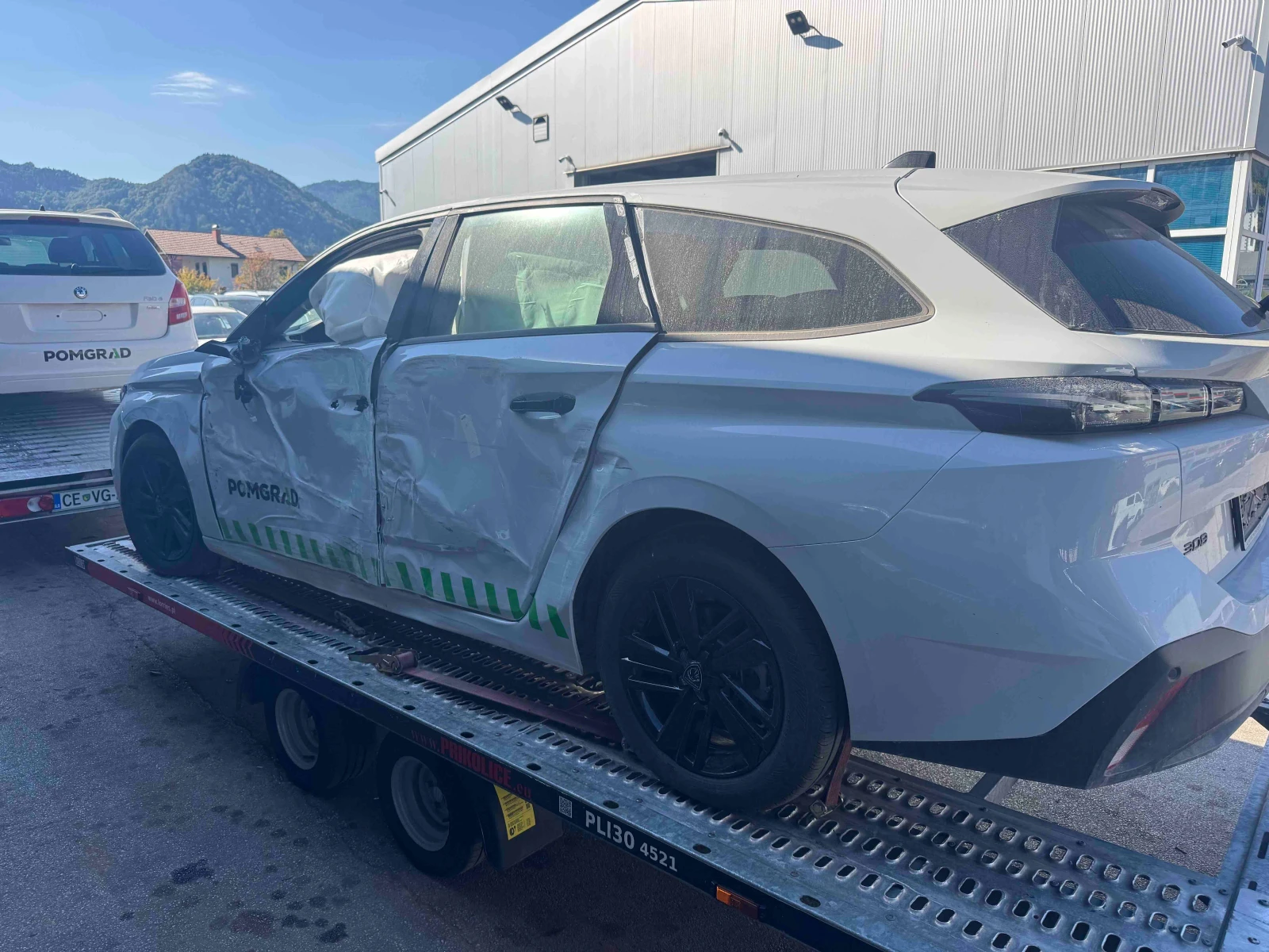 Peugeot 308 1.5D 11000km, снимка 6 - Автомобили и джипове - 56295854