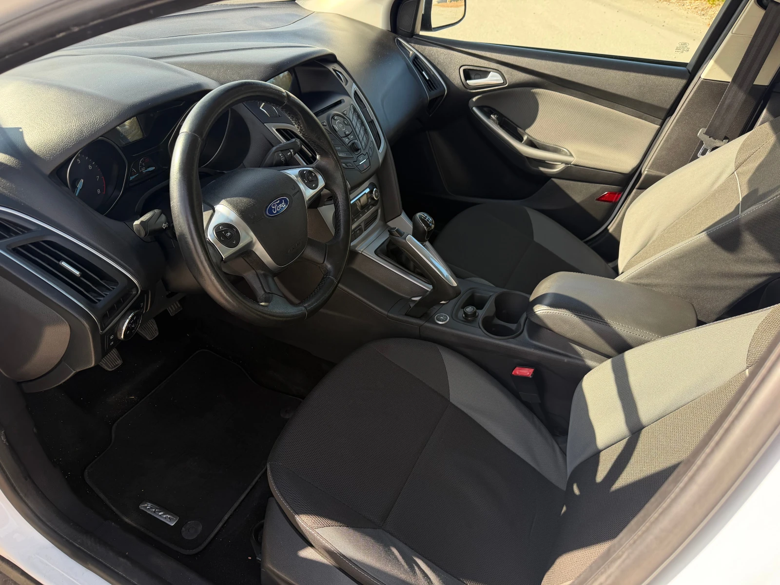 Ford Focus 1.6 GAZ, снимка 8 - Автомобили и джипове - 56718056