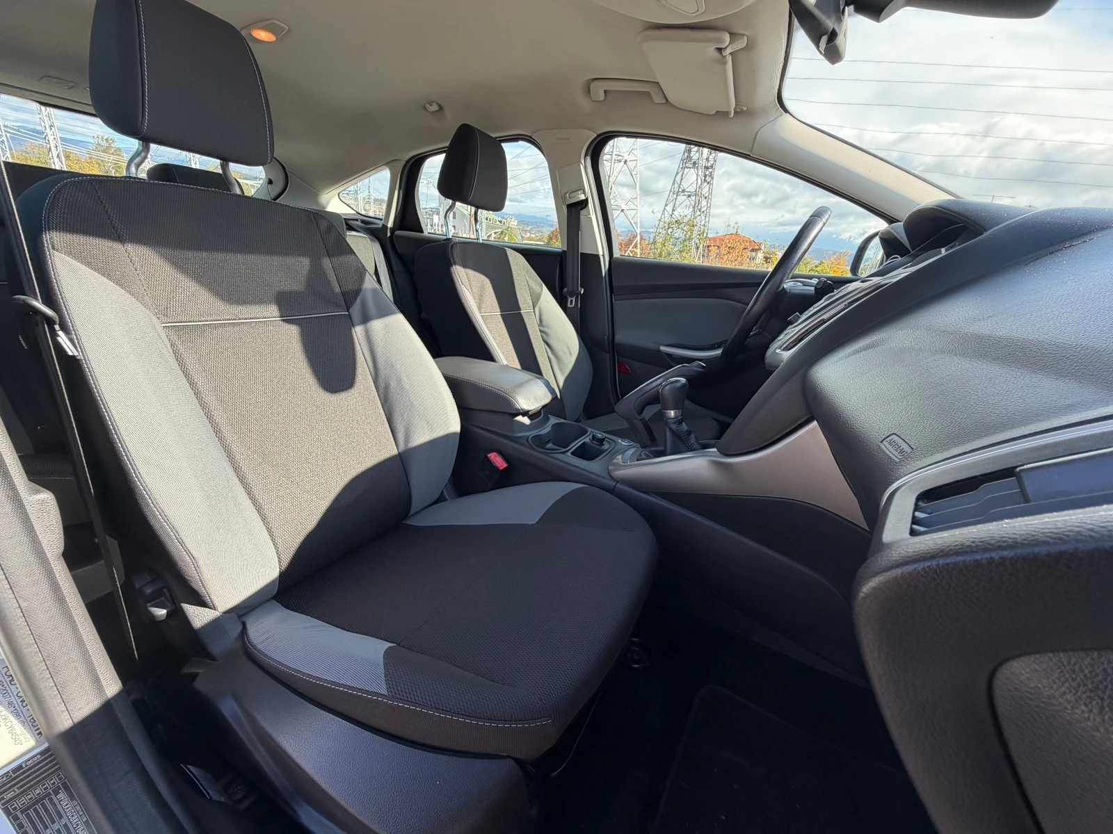 Ford Focus 1.6 GAZ, снимка 10 - Автомобили и джипове - 56718056