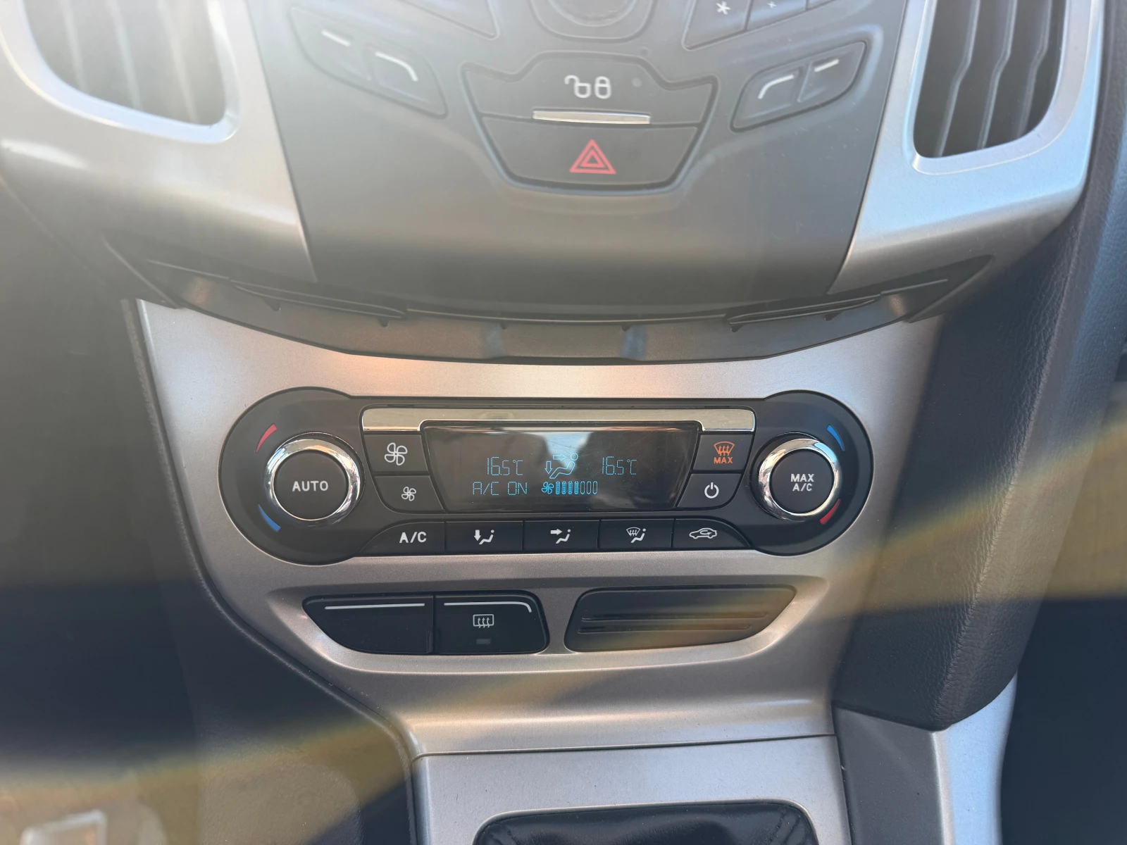 Ford Focus 1.6 GAZ, снимка 16 - Автомобили и джипове - 56718056