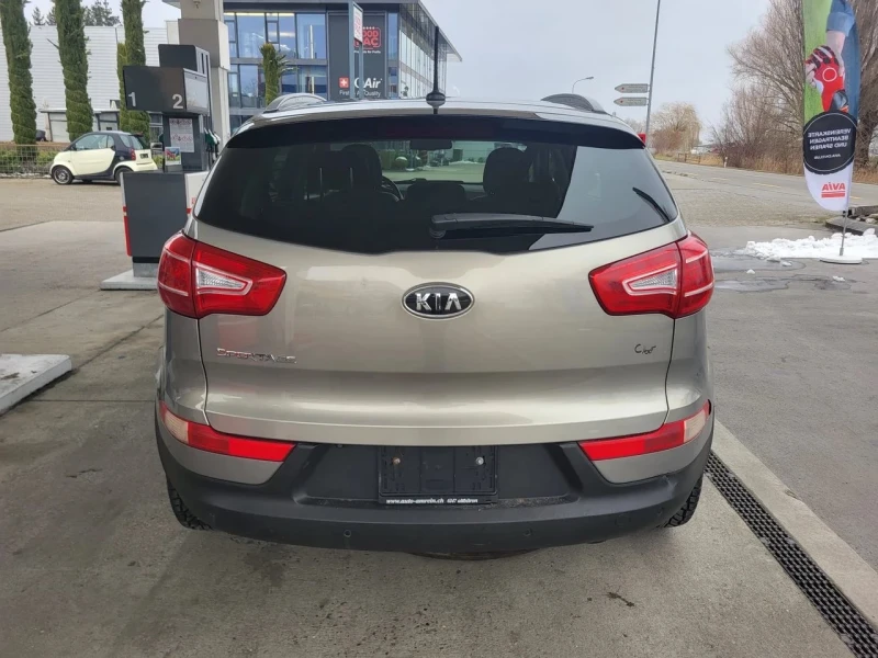 Kia Sportage, снимка 9 - Автомобили и джипове - 49455587